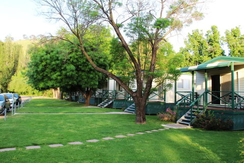 Gundagai Cabins & Tourist Park - Tourism Cairns 0