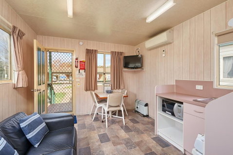 Gundagai Cabins & Tourist Park - Tourism Cairns 2
