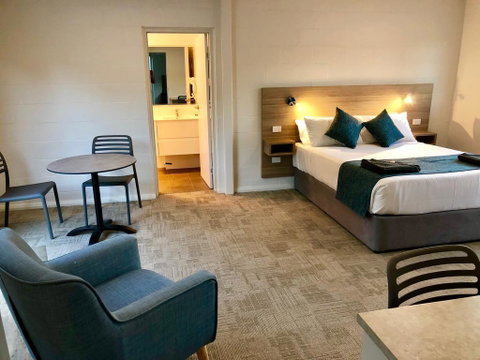 Gundagai Tourist Suites - Tourism Cairns 0