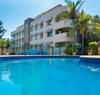 Hampton Court Apartments - Tourism Cairns
