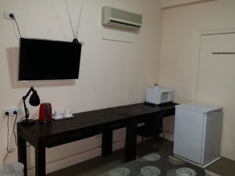 Hampton Court Apartments - Tourism Cairns 2