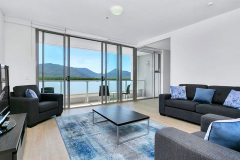 Harbour Lights Apartments - Tourism Cairns 0