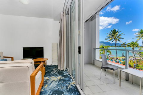 Harbour Lights Apartments - Tourism Cairns 3