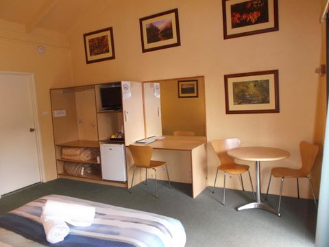 Harrietville Hotel Motel - Tourism Cairns 3