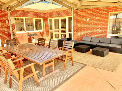 Harry Scotts Farmhouse At Vineyard - Tourism Cairns 1
