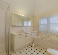 Heart of Geelong Entire Townhouse Sleeps 8 - Tourism Cairns