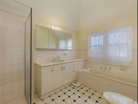 Heart Of Geelong Entire Townhouse Sleeps 8 - Tourism Cairns 0