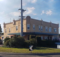 Helensburgh Hotel - Tourism Cairns