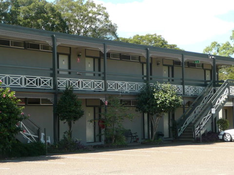 Hermitage Motel - Tourism Cairns 2