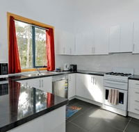 Hill Top Retreat Self Contained Accomodation - Tourism Cairns