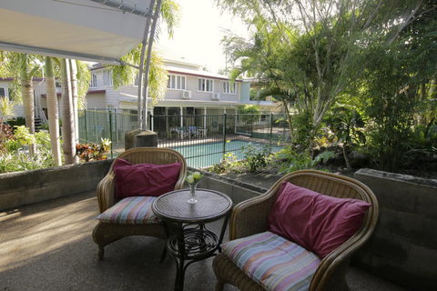 Hillcrest Guest House - Tourism Cairns 0