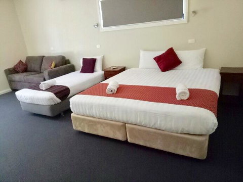 Hillview Farmstay - Tourism Cairns 2