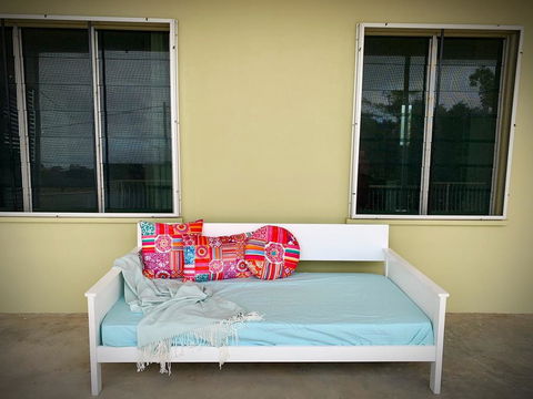 Holiday Rental - Huge House With Beach Views - Tourism Cairns 1
