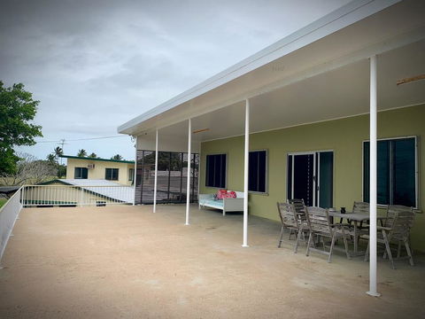 Holiday Rental - Huge House With Beach Views - Tourism Cairns 2