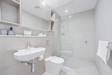 HomeHotel-Luxury Home, High Rise With View. - Tourism Cairns 1