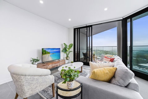 HomeHotel-Luxury Home, High Rise With View. - Tourism Cairns 3