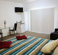 Honeybee - Country Accommodation - Tourism Cairns