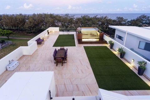 IVY Villas - Tourism Cairns 0