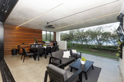 IVY Villas - Tourism Cairns 2