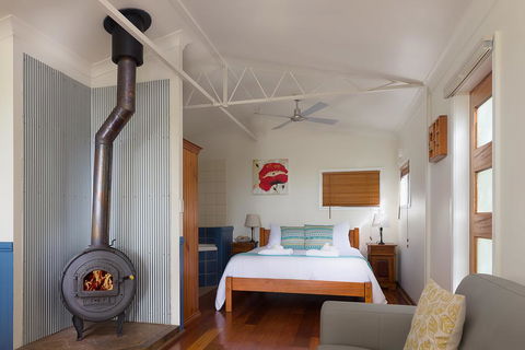 Jacaranda Cottages - Tourism Cairns 3