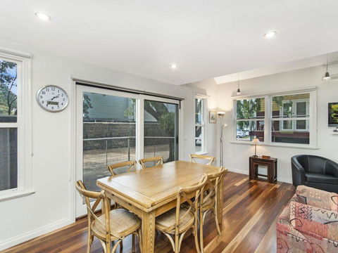 JOHANSSON'S PERCH COTTAGE - Tourism Cairns 0