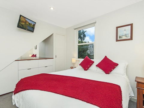 JOHANSSON'S PERCH COTTAGE - Tourism Cairns 2