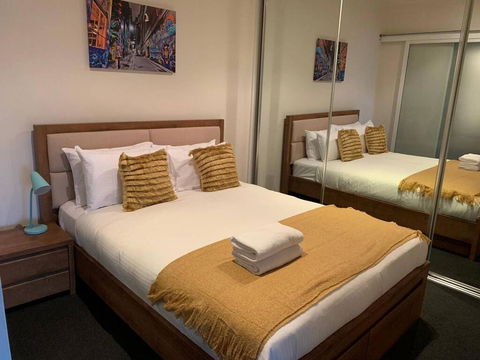 JOLI Opposite MCG And Botanical Gardens - Tourism Cairns 2