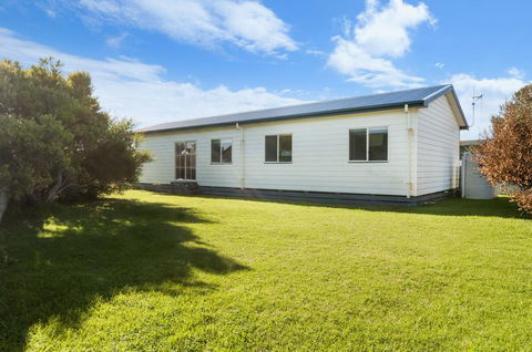 Julieanne - South Beach Home Made For Families - Tourism Cairns 2