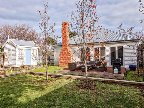 Kinsale Cottage - Tourism Cairns 0