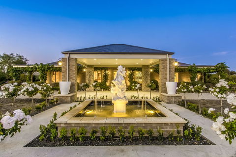 La Bella Vita - Tourism Cairns 0