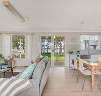 Lake Front Home - Relax  Unwind - Tourism Cairns