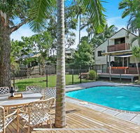 Lakeside Beach House - Hostie Properties - Tourism Cairns