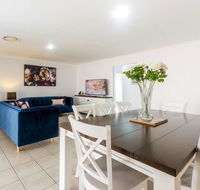 Large Executive and Family Home - Flinders View - Tourism Cairns