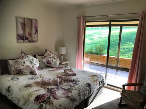 Laurel View Bed And Breakfast Retreat - Tourism Cairns 2
