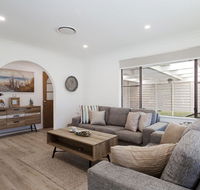 Le Maison 77 Horace St - stunning house with ducted air WIFI and Linen provided - Tourism Cairns
