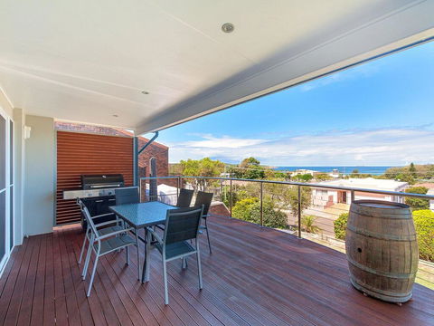 Lentara Dream @ Fingal Bay - Tourism Cairns 2