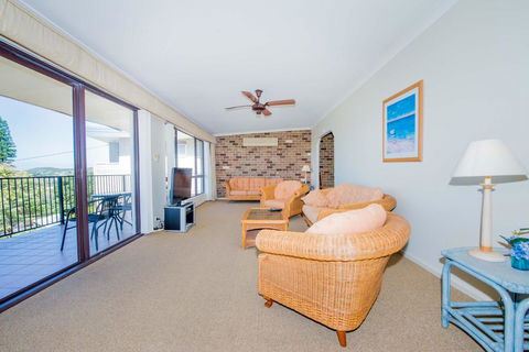 Lentara St 12 - Fingal Bay - Tourism Cairns 3