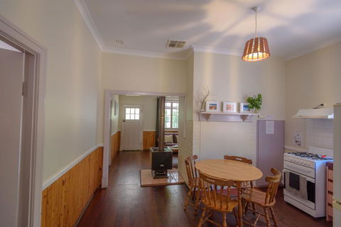 Lewana Cottages - Tourism Cairns 3