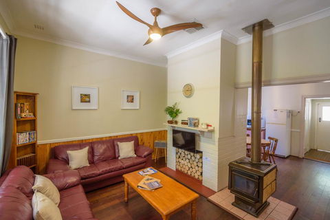 Lewana Cottages - Tourism Cairns 2