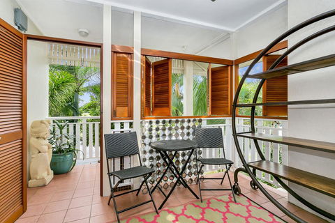 Lilyfield Apartments - Two Bedroom Apartment - Tourism Cairns 1