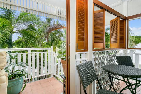 Lilyfield Apartments - Two Bedroom Apartment - Tourism Cairns 3
