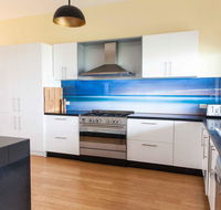 Luxurious Waterfront 10 minutes drive to Phillip Island sleeps 12 - Tourism Cairns