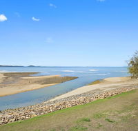 Luxury Beach Unit - Tourism Cairns