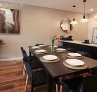 LUXURY Davcorp Executive Rentals - Free Wifi Wine Netflix and Parking in Brompton - Tourism Cairns
