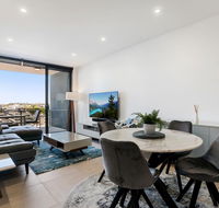 Luxury Living with Panoramic Views - Tourism Cairns