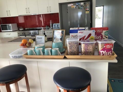 M & T's Waterfront Bed & Breakfast - Tourism Cairns 3