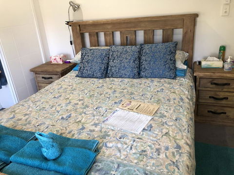 M & T's Waterfront Bed & Breakfast - Tourism Cairns 1