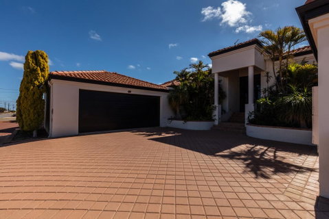 Maidstone Executive Residence - Tourism Cairns 1
