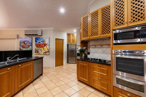 Maidstone Executive Residence - Tourism Cairns 2
