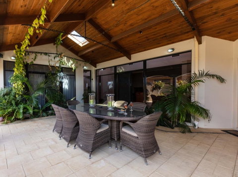 Maidstone Executive Residence - Tourism Cairns 0